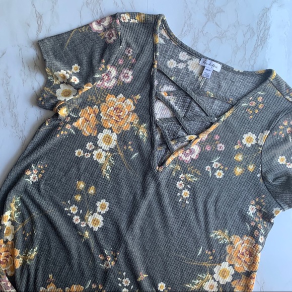 love, Fire Dresses & Skirts - 5/$20 love, fire grey floral shift dress size M